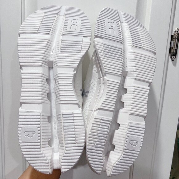 On Cloud Cloudnova Running Shoe Sneaker Undyed-White Mens Size US 8.5 - Picture 7 of 10